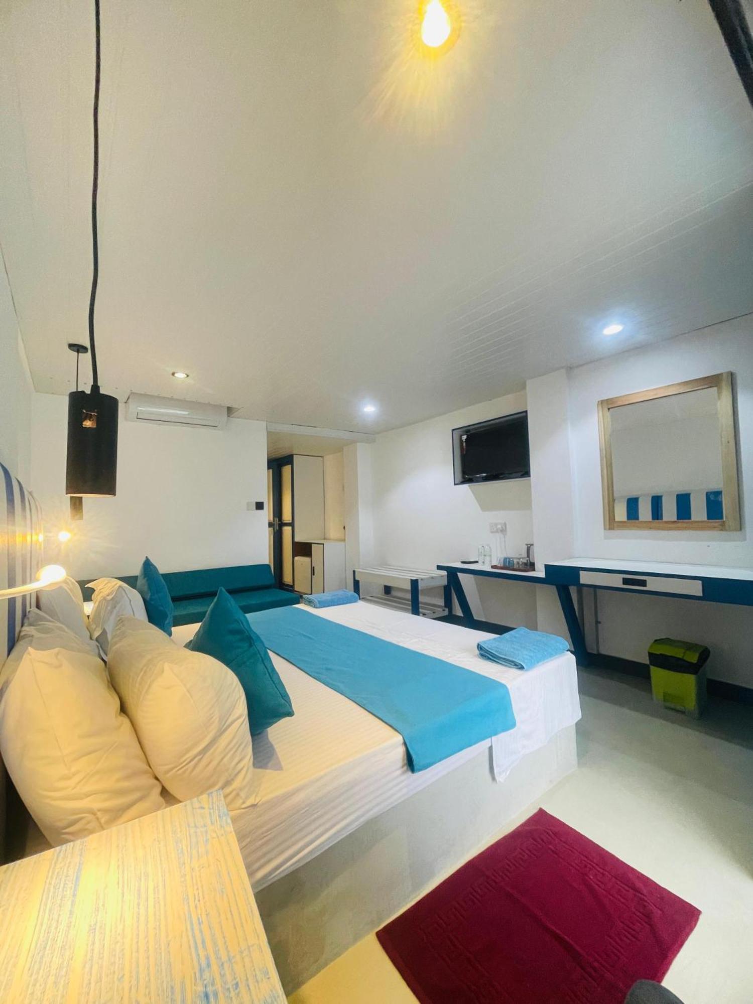 Suncoast Beach Hotel Mirissa Dış mekan fotoğraf