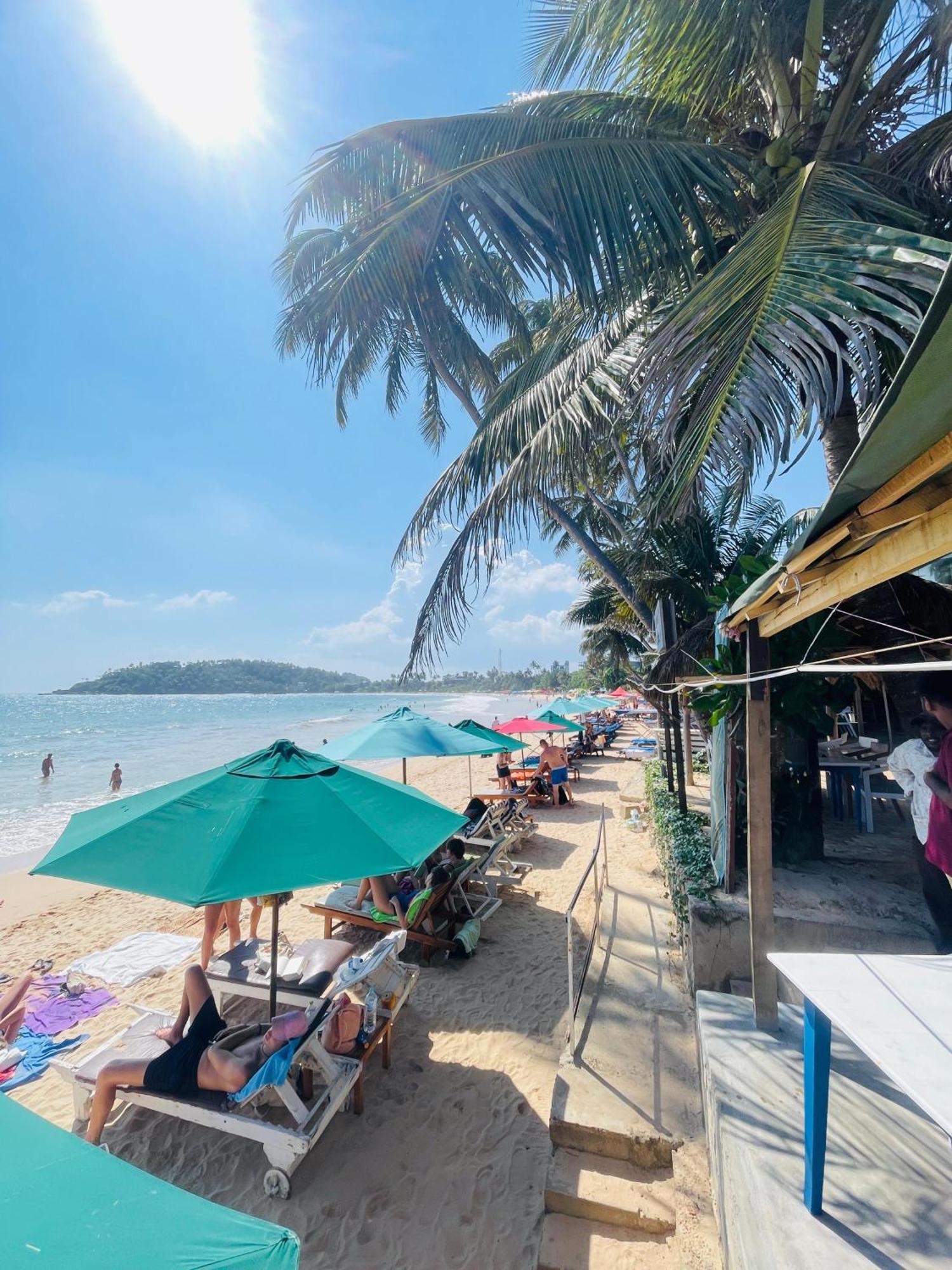 Suncoast Beach Hotel Mirissa Dış mekan fotoğraf